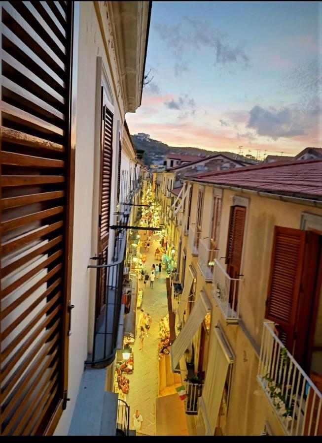 Alleyway Apartment Sorrento